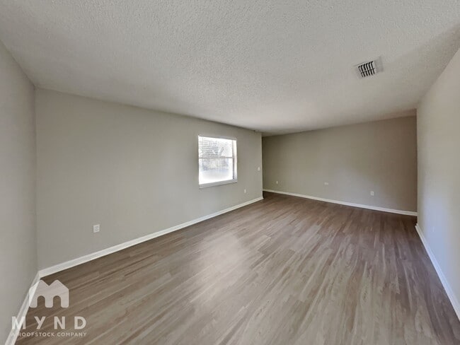 Foto del edificio - 2030 Voltaire St