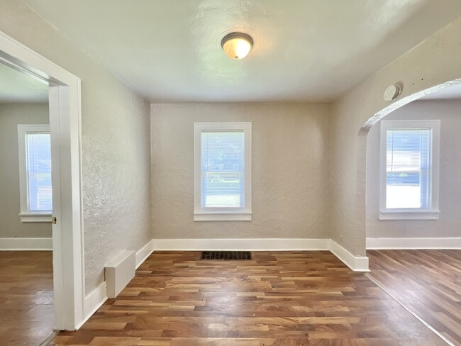 Foto del edificio - 803 Johnson St