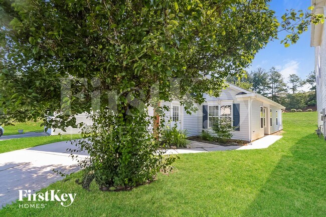 Foto del edificio - 7307 Woodbourne Ln