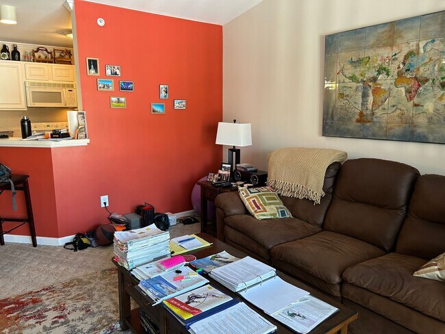 Foto del edificio - 215 S Knollwood Dr