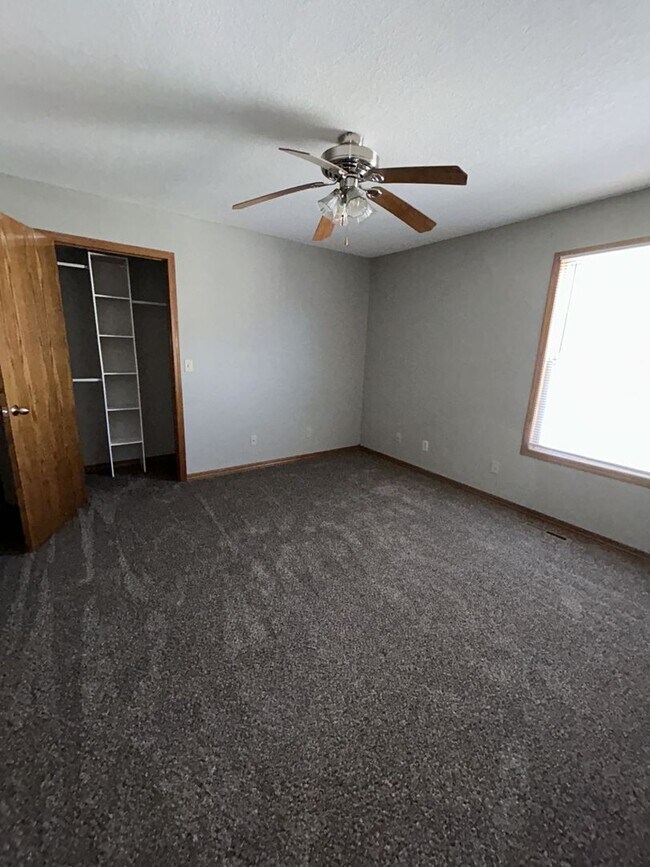 Foto del edificio - 517 E 517 Ave