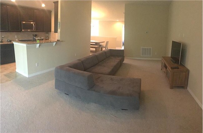 Building Photo - 1200 Bella Rose Ct