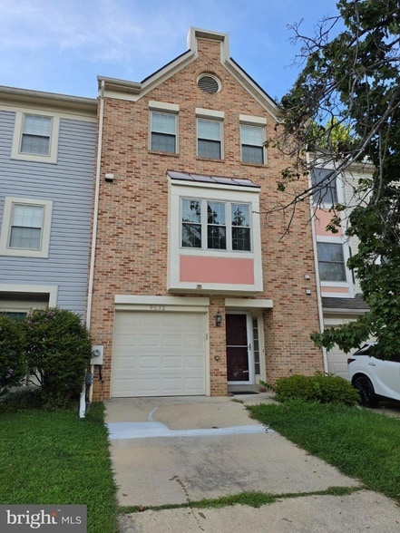Building Photo - 9632 Hadleigh Ct