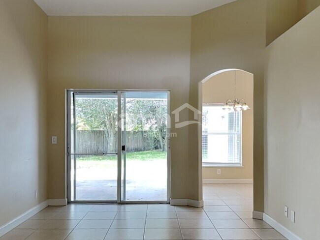 Foto del edificio - 5940 NW Foust Cir