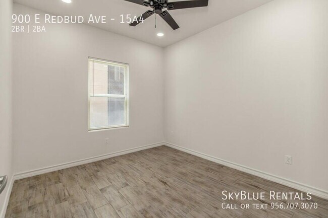 Foto del edificio - 900 E Redbud Ave