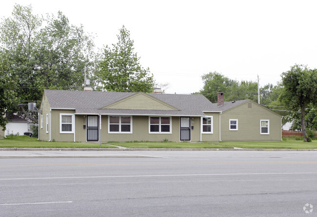 Primary Photo - Anthony Wayne Villas and Flats