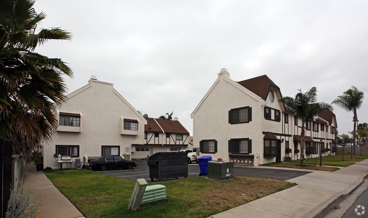 Primary Photo - 645-655 13th St