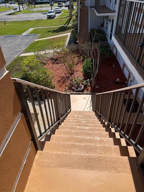 Building Photo - 1219 S Lakes End Dr
