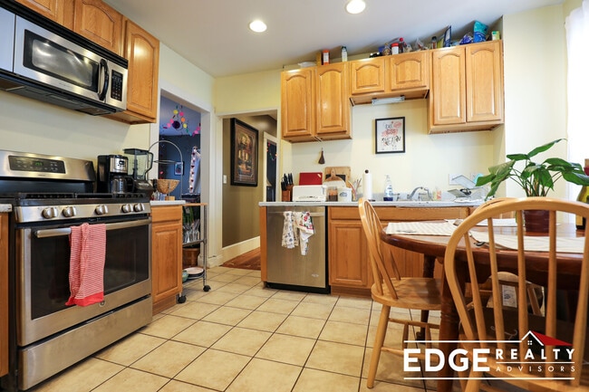 Building Photo - 15 Hallam St