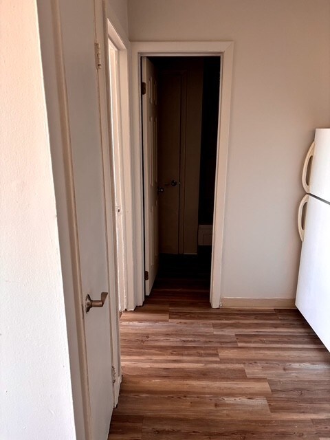 Building Photo - 7919 Lake Ave