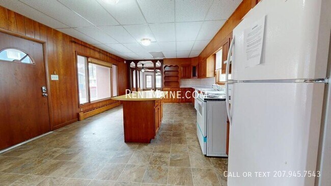 Building Photo - 6 Summer St