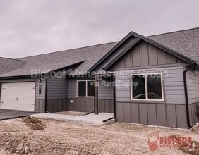 Building Photo - 3931a Swan Rd