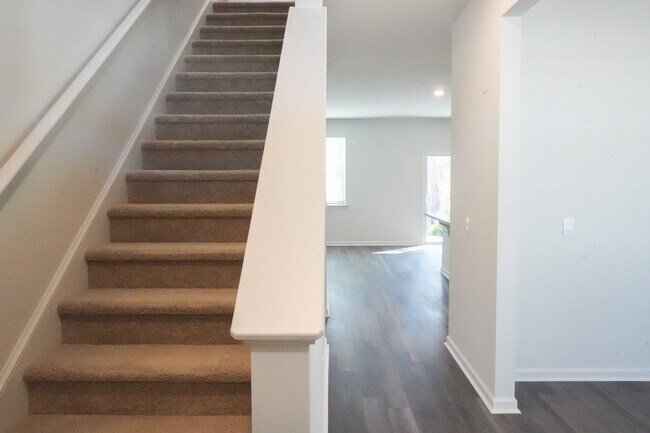 Foto del edificio - Available Now!