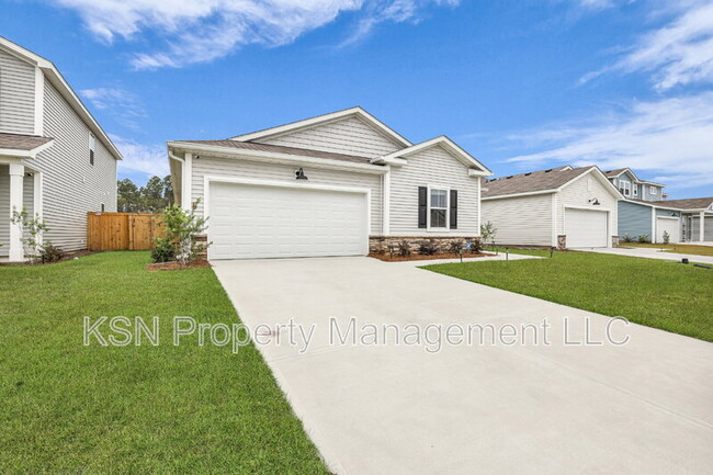 Building Photo - 107 Firefly Cir