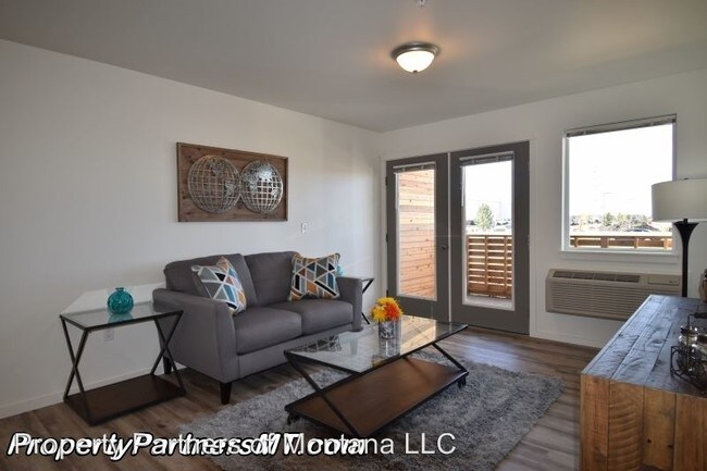 Building Photo - 106 S Cottonwood