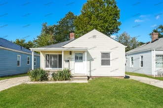 Building Photo - 1204 Dartmoor Ave
