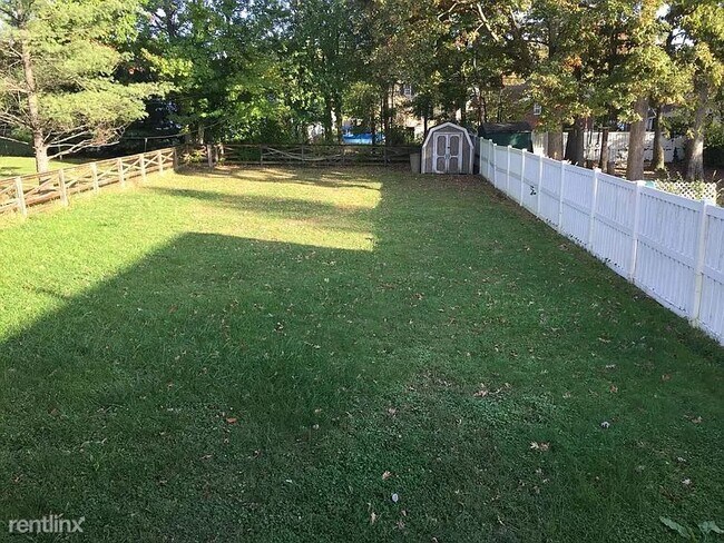 Building Photo - 3 br, 2 bath House - 6417 Glenoak Ave