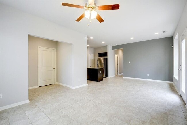 Foto del edificio - 143 Friendship Oak Dr