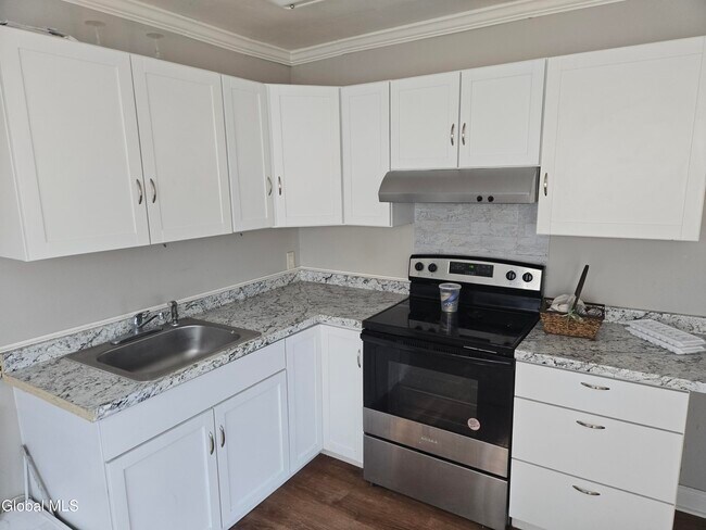 Foto del edificio - 318 Ridge St