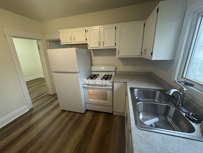 Foto del edificio - 606 Summit Ave