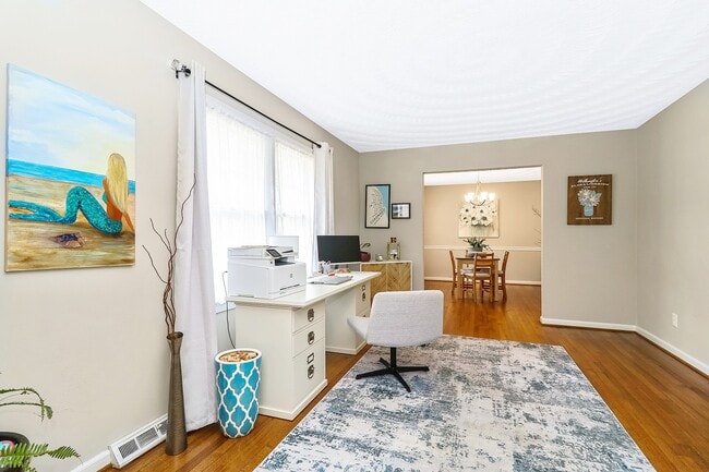 Building Photo - 333 Bartell Dr