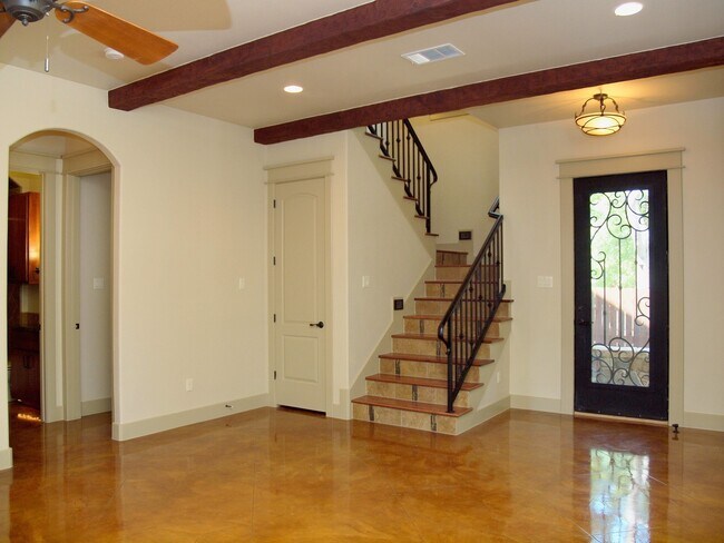 Foto del edificio - 5201 Leralynn St