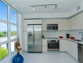 Building Photo - 4250 Biscayne Blvd