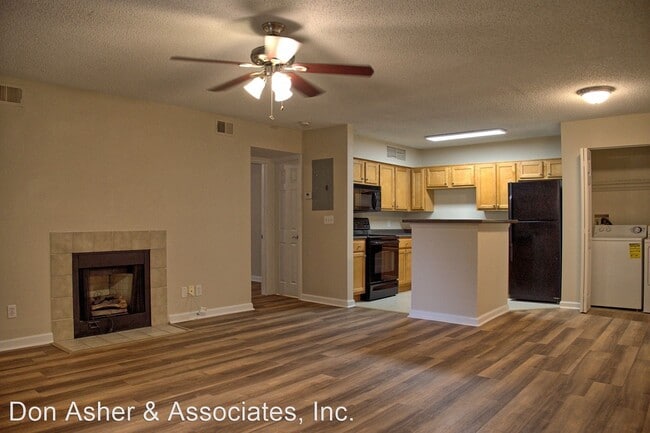 Building Photo - 2 br, 1 bath House - 465 Forestway Circle ...