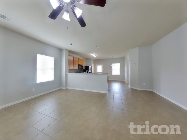 Foto del edificio - 2122 Hackberry Bank Ln