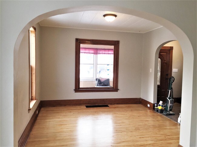 Foto del edificio - 624 Central Ave N