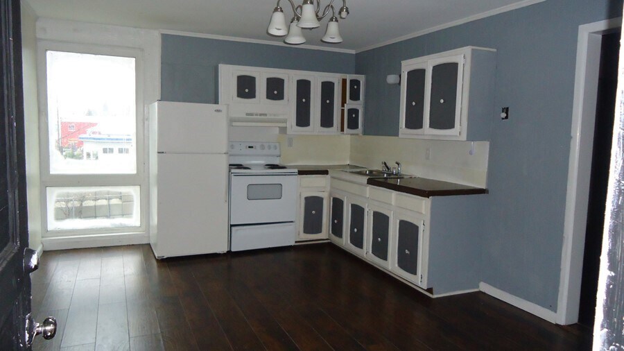 Primary Photo - Small 1br apt