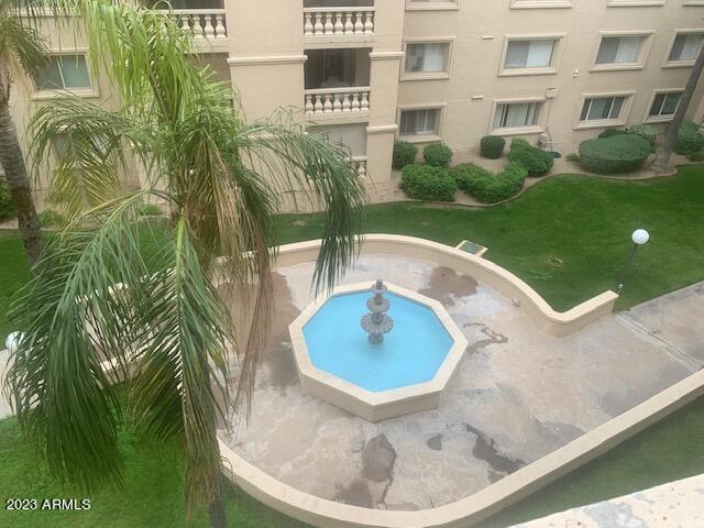 Foto del edificio - 7930 E Camelback Rd