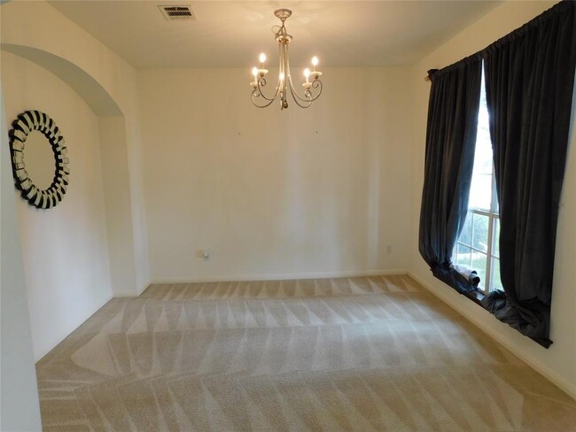 Foto del edificio - 1511 Homewood Cir