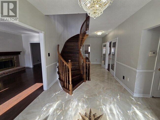 Photo du bâtiment - 1714 Covington Terrace