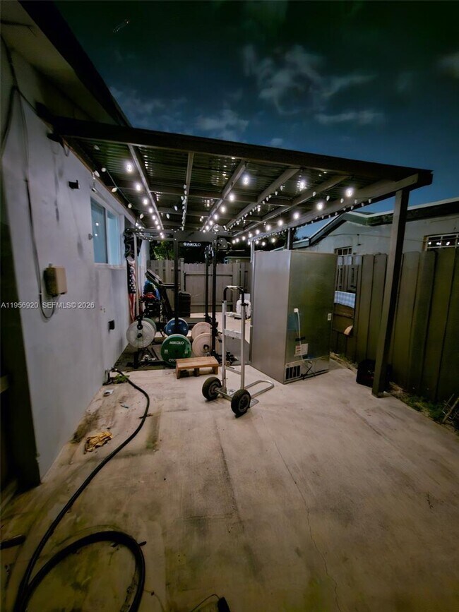 Foto del edificio - 2282 NW 152nd St