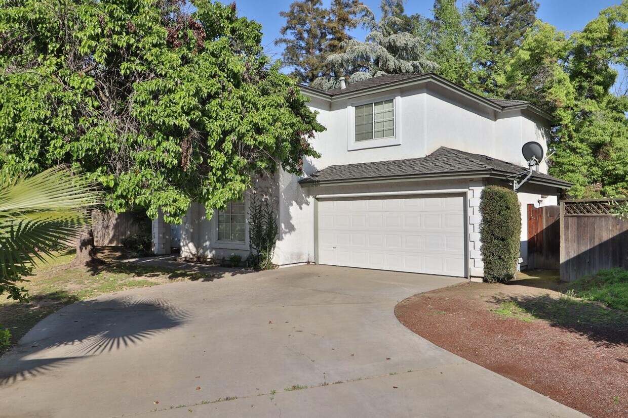Primary Photo - 514 E Coral Point