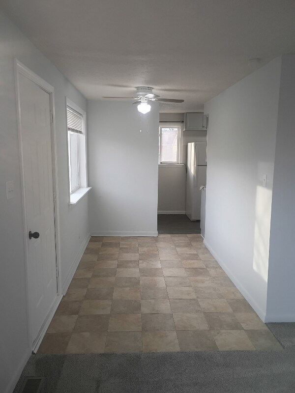 Foto del edificio - 106 N Mitchner Ave