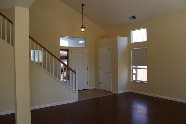 Foto del edificio - 1299 Hartley Way