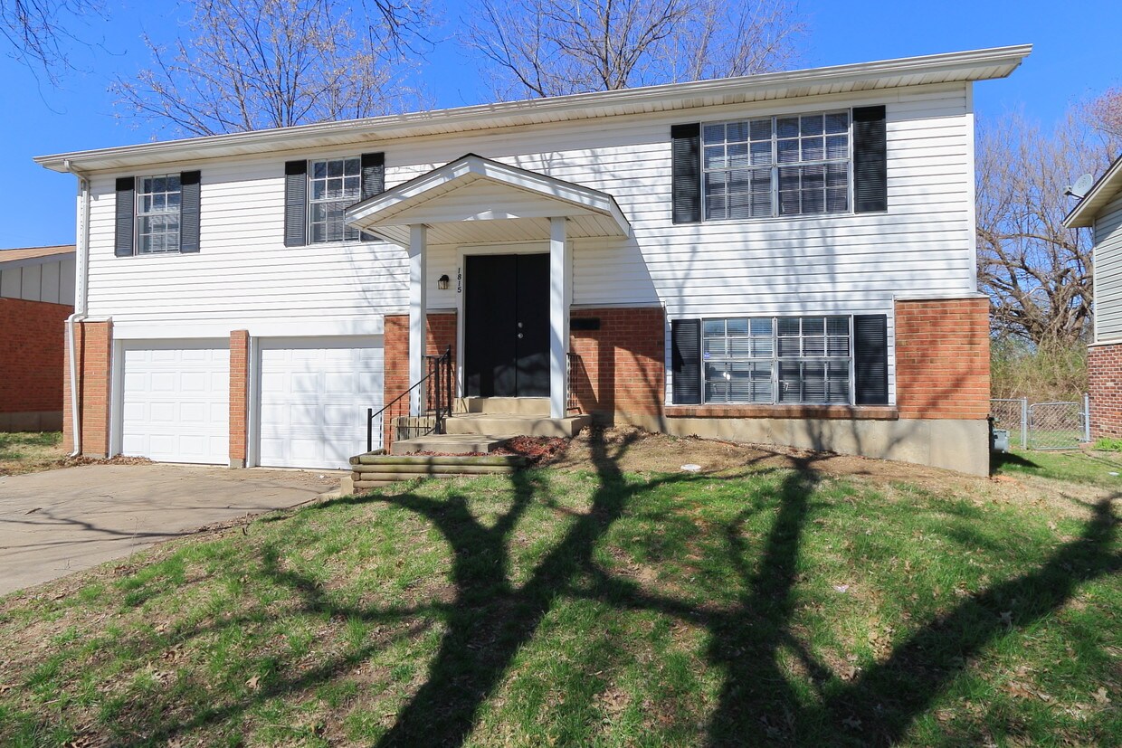 Primary Photo - 1815 Stilton Court