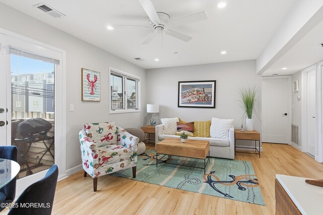 Foto del edificio - 132 Sampson Ave