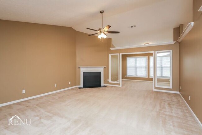 Building Photo - 1302 Fountain View Dr