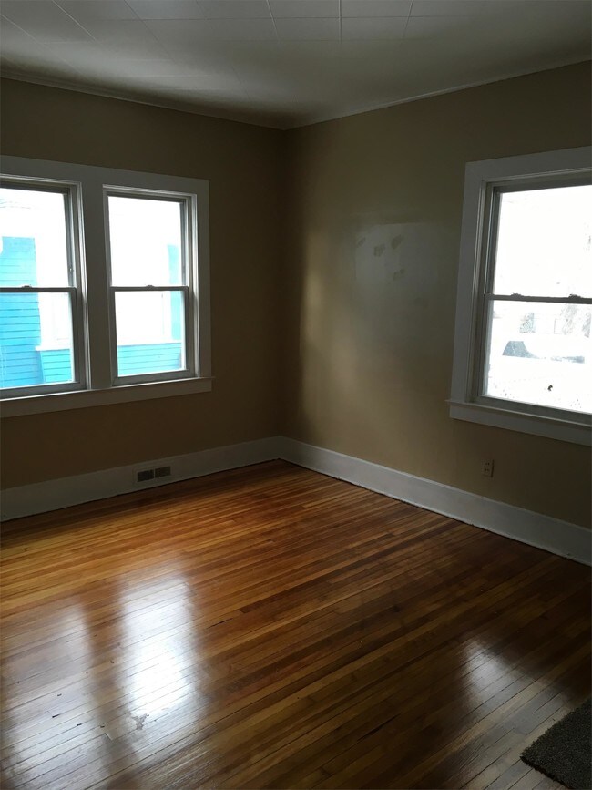 Building Photo - 309 Winchester St