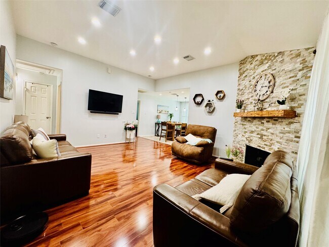 Building Photo - 19347 Otter Trail Ct