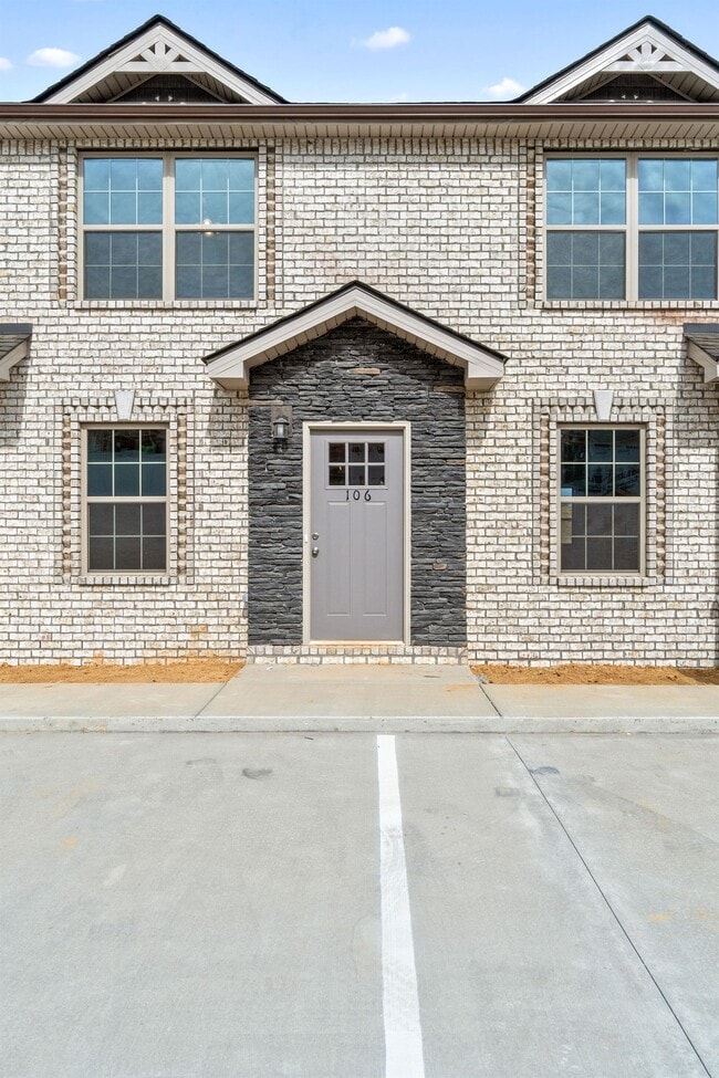 Building Photo - Post Edge