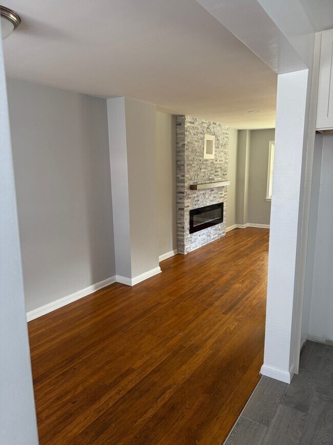 Foto del edificio - 2231 Graythorn Rd