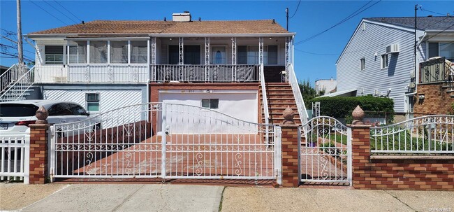 Building Photo - 605 Beach 69th St
