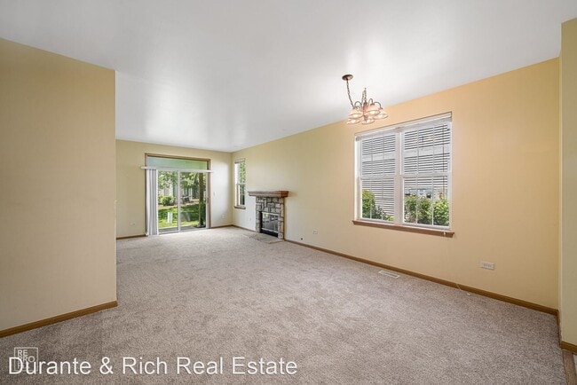 Building Photo - 2 br, 2 bath House - 743 Genesee Drive