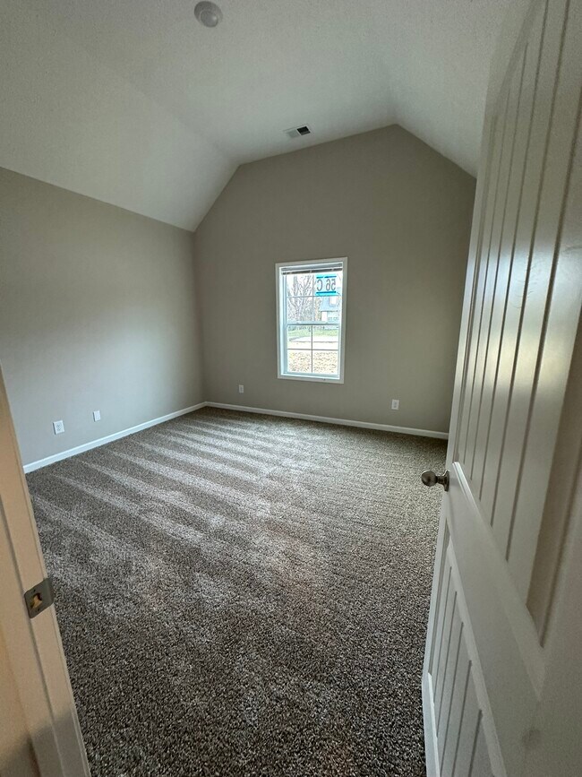 Building Photo - 218 Tarrytown Dr