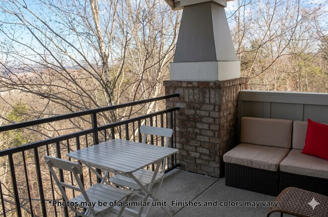 Foto del edificio - RENT PRICE IS FOR ENTIRE UNIT, NOT PER BEDROOM!