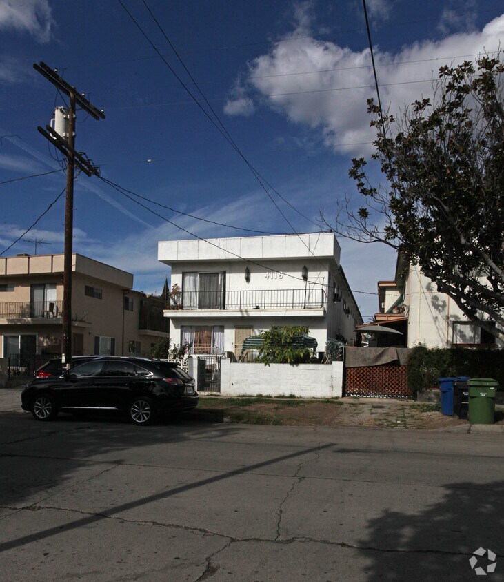 Building Photo - 4115 Sunset Dr